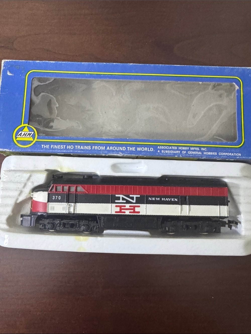 AHM New Haven HO Scale Diesel Locomotive (New)